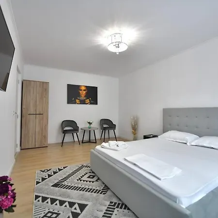 Апартаменти Luxury / M Romancierilor