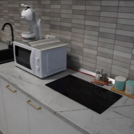 Luxury / M Romancierilor Boekarest