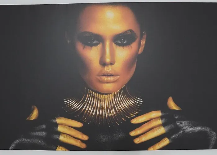 Luxury / M Romancierilor *