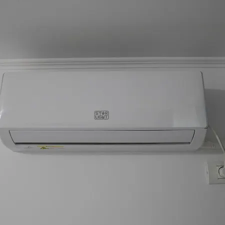 Luxury / M Romancierilor Βουκουρέστι